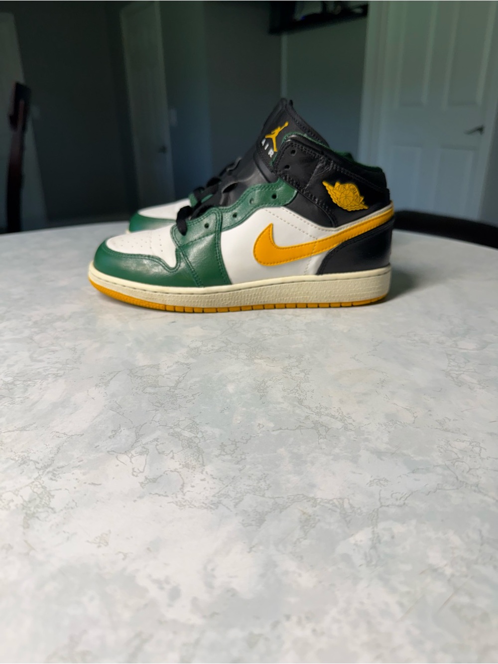 Jordan 1 Mid Retro Seattle Super Sonic - Picture 2 of 5